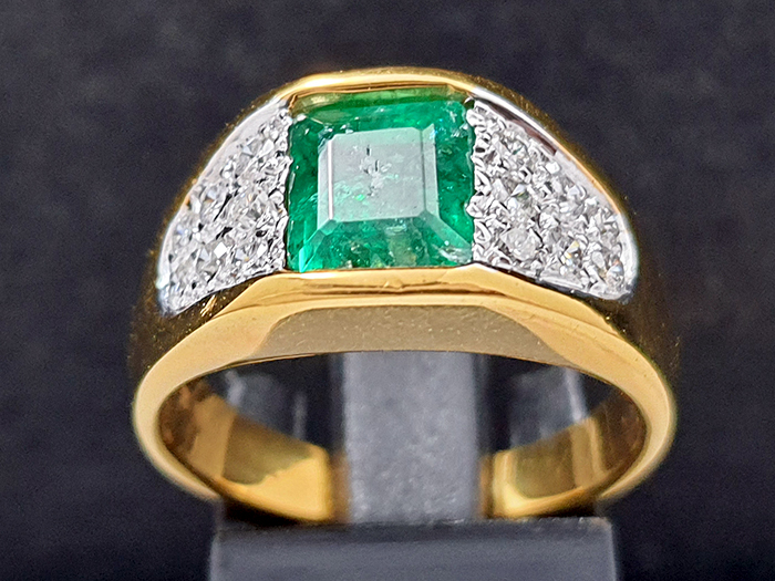 ǹá  ͧ / Gold:   8.3   / g  ྪ / Diamond:     14P=0.35  ѵ / ct  á / Emerald:     1P=2.00  ѵ / ct  Ҥ / Price:    31,000     ҷ / Bath