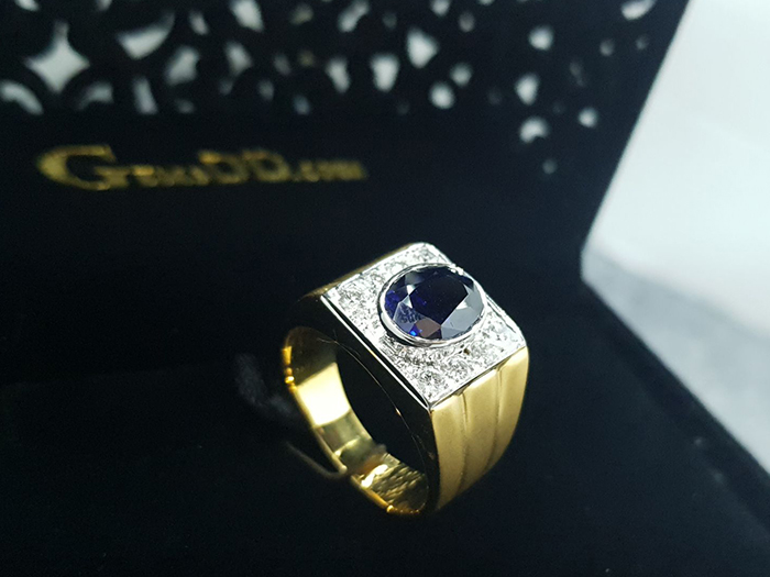 ǹԹ  ͧ / Gold:   9.3   / g  ྪ / Diamond:     8P=0.40   ѵ / ct  Թ / Blue sapphire:     1P=2.00   ѵ / ct  Ҥ / Price:    43,000     ҷ / Bath
