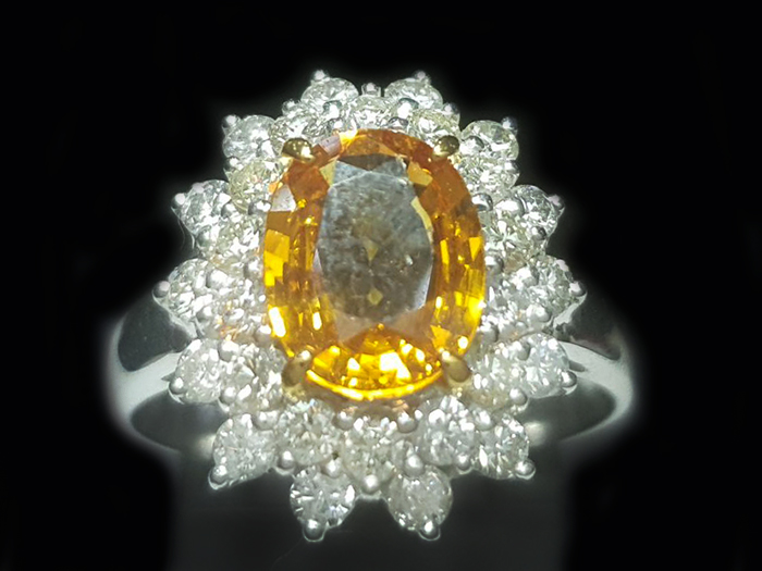 ǹҤྪ  ͧ / Gold:   5   / g  ྪ / Diamond:     28P=0.70 ѵ / ct  Ҥ / Yellow sapphire:     1P=2.00 ѵ / ct  Ҥ / Price:    35,000     ҷ / Bath